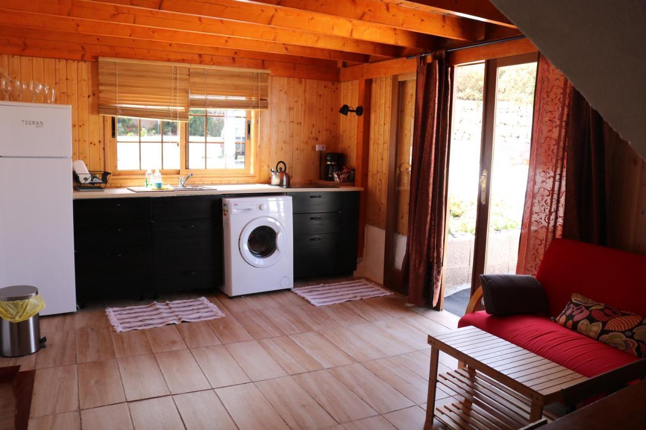 Half Wooden Rural Apartment Fasnia Exteriér fotografie